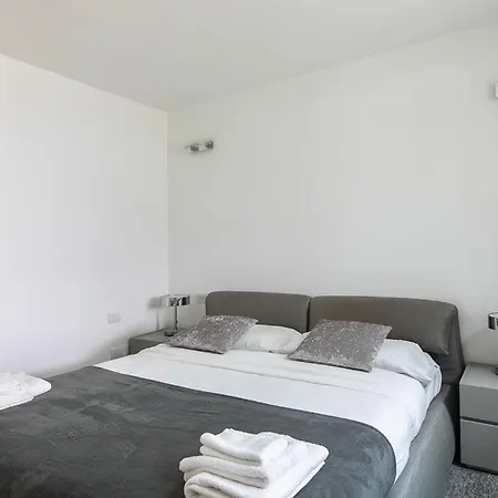 Nicolette - By Lovecomo