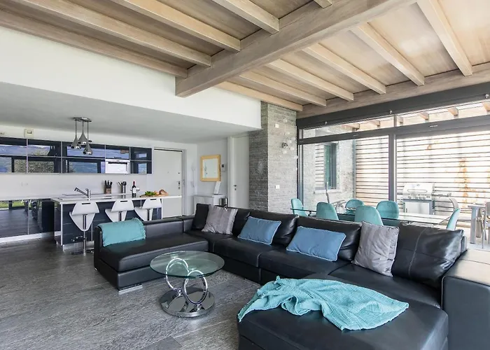 Nicolette - By Lovecomo Tatil Evi