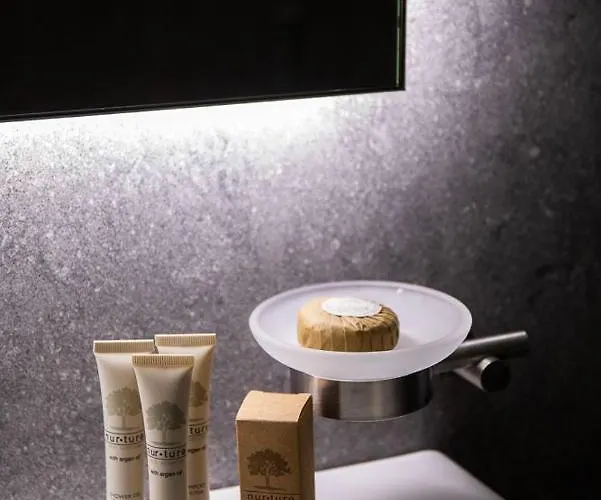 Nicolette - By Lovecomo