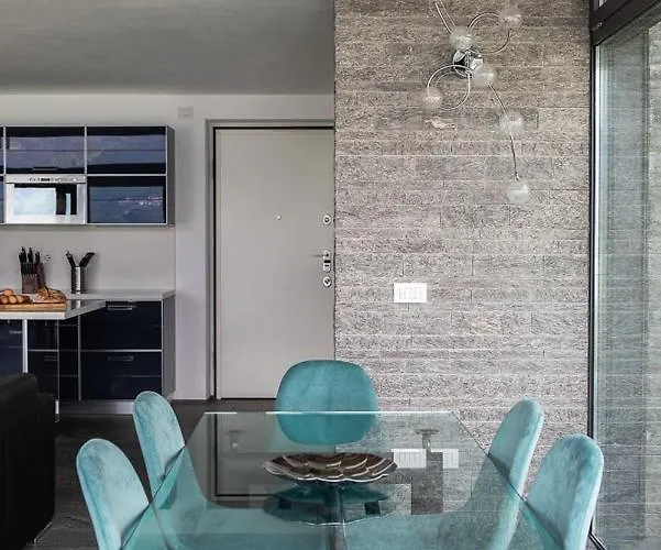 Nicolette - By Lovecomo