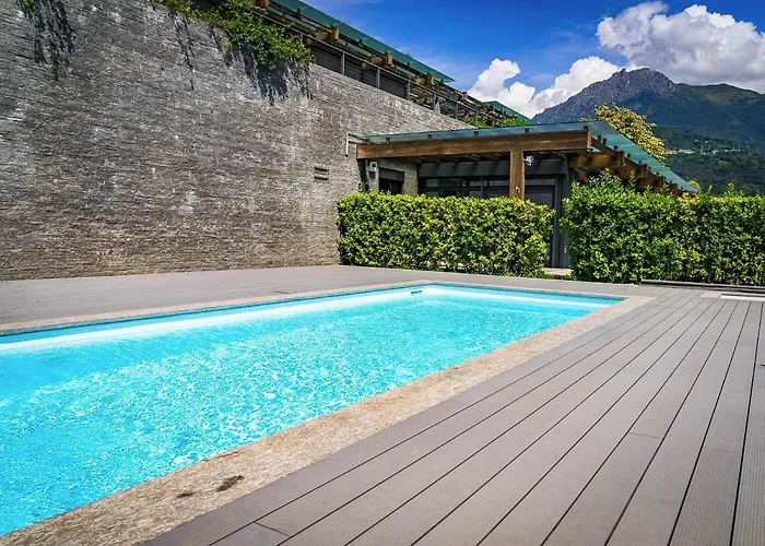 Nicolette - By Lovecomo